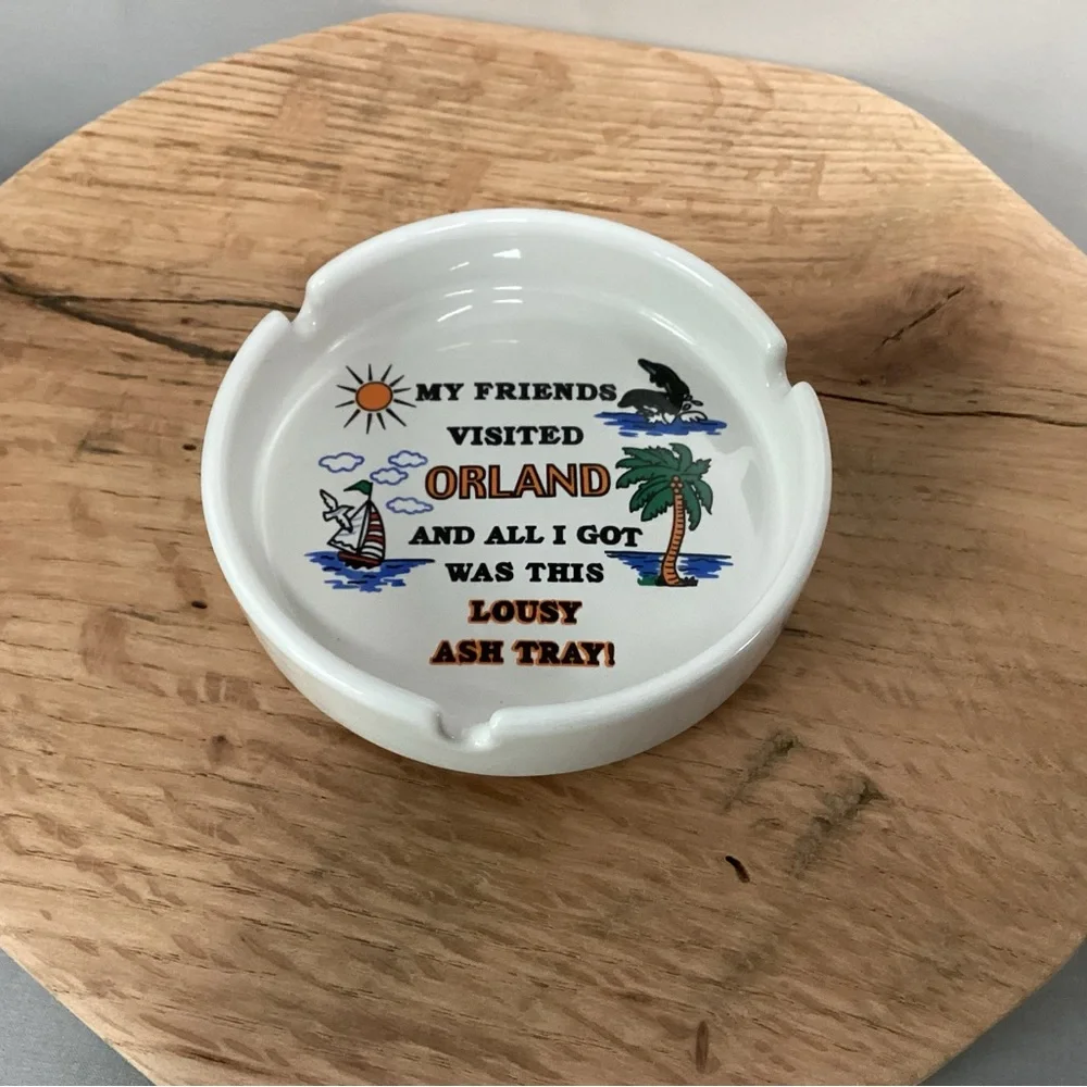 Ceramic - Porcelain - Orlando Florida Collectible Ashtray - Like New - Excellent